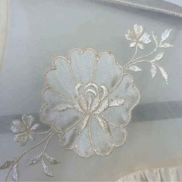 VTG Lorraine S Beige Sheer Peignoir Robe lace Nylon Long Sheer Sleeve Floral - Picture 13 of 16